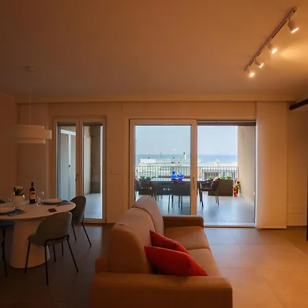Tell Him Seafront Διαμέρισμα *